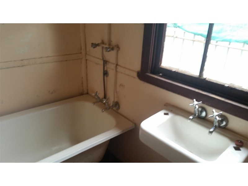 21 Pearce Street, Parkes NSW 2870