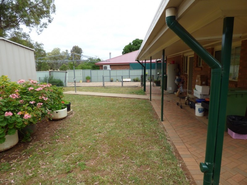 9 Dover Street, Forbes NSW 2871
