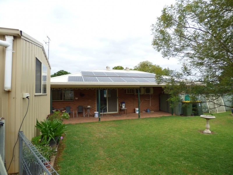 9 Dover Street, Forbes NSW 2871