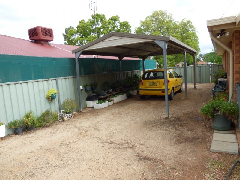 9 Dover Street, Forbes NSW 2871