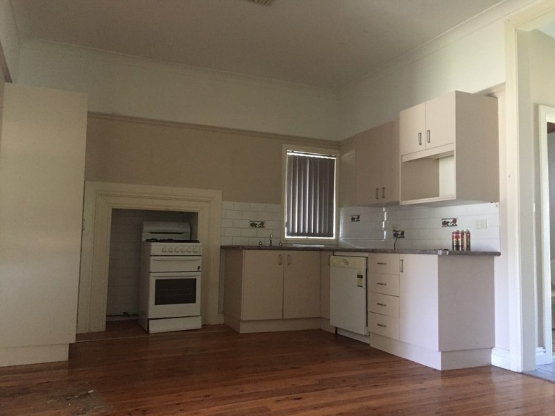 2-4 Park Street, Parkes NSW 2870