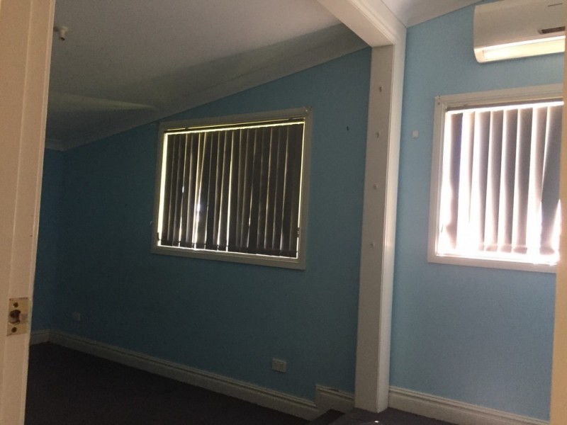 2-4 Park Street, Parkes NSW 2870