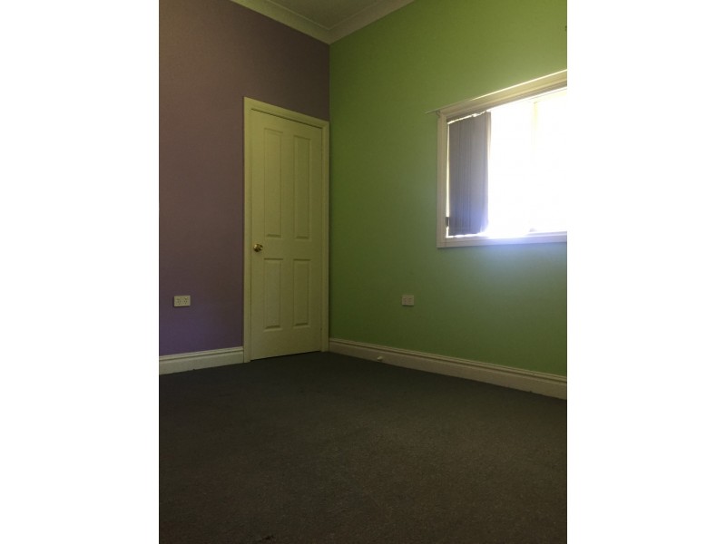 2-4 Park Street, Parkes NSW 2870