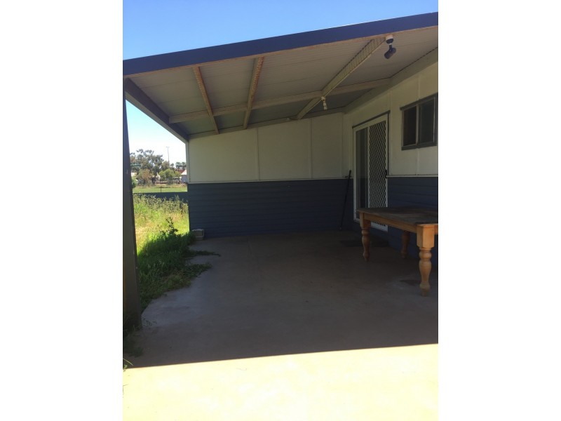 2-4 Park Street, Parkes NSW 2870