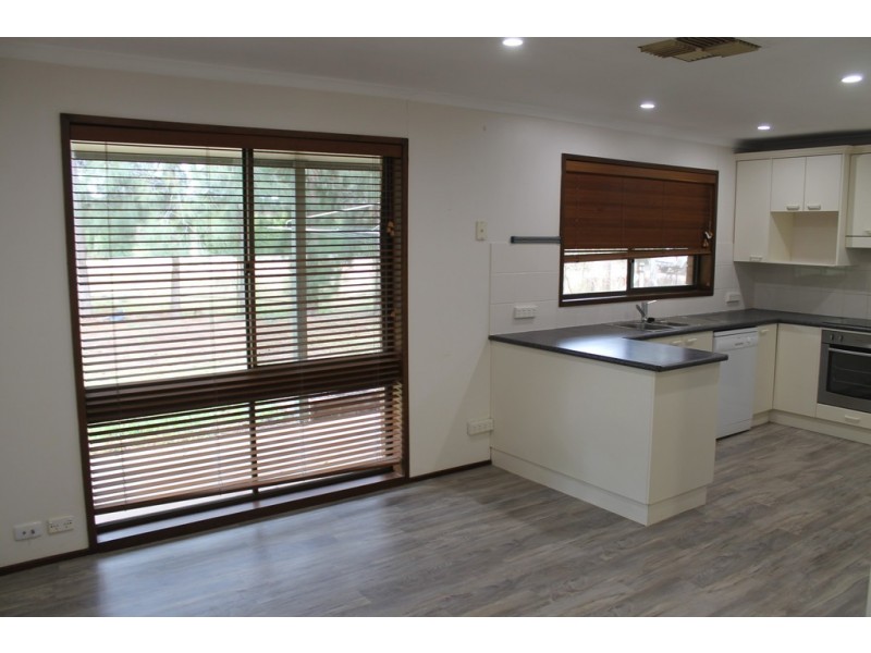 10 Rogers Street, Condobolin NSW 2877