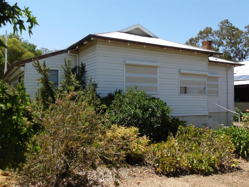 49 Hill Street, Parkes NSW 2870