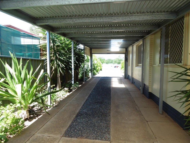 24 Armstrong Street, Parkes NSW 2870