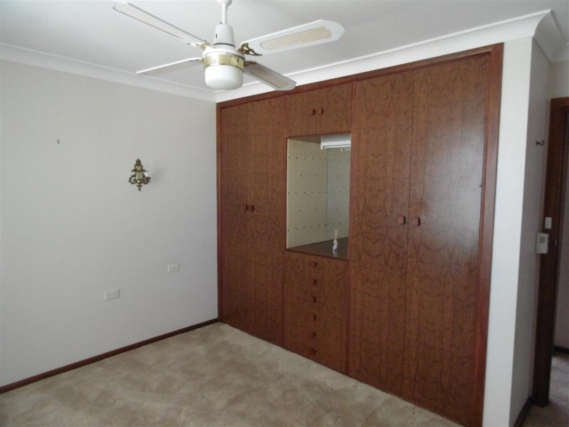 9 Middleton Street, Parkes NSW 2870