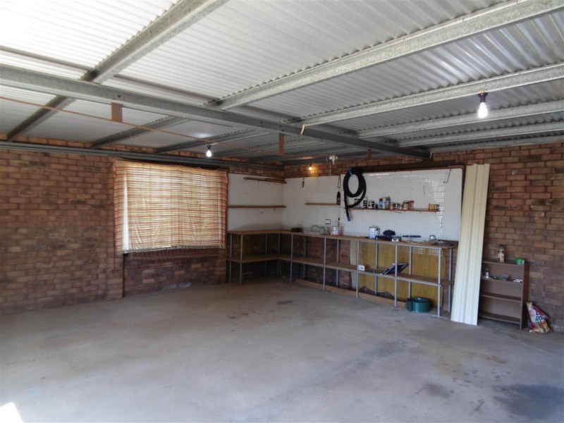9 Middleton Street, Parkes NSW 2870