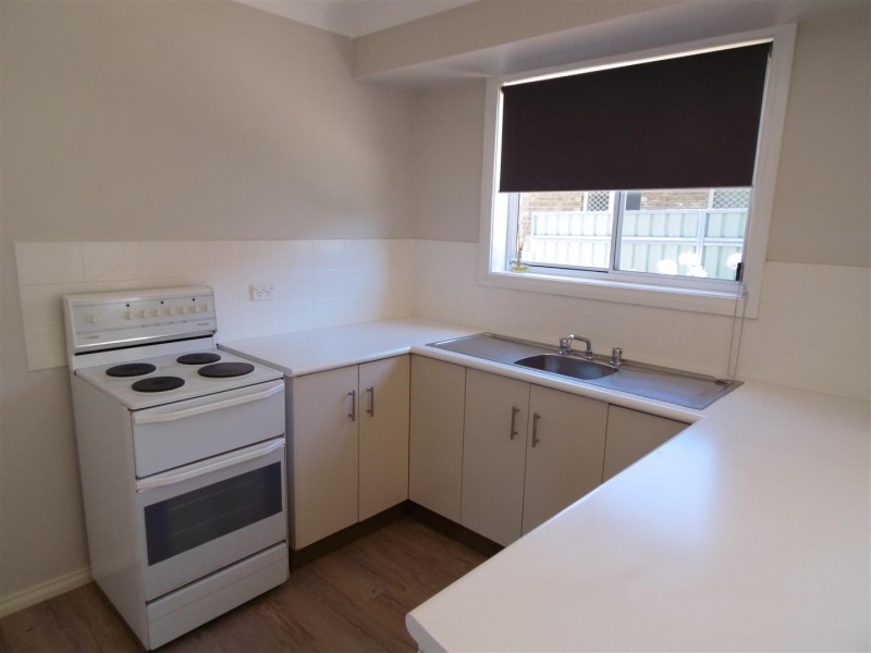 2 Clancy Place, Parkes NSW 2870