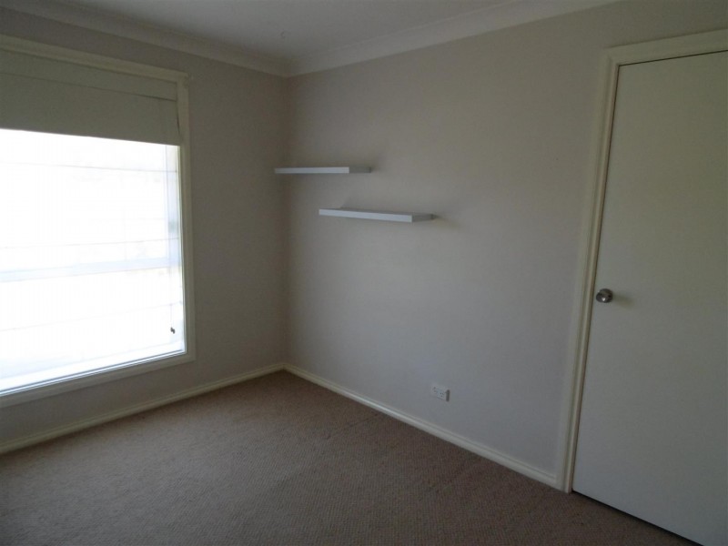 2 Clancy Place, Parkes NSW 2870