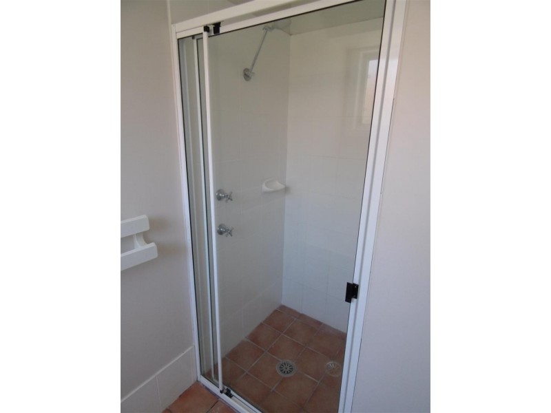 2 Clancy Place, Parkes NSW 2870