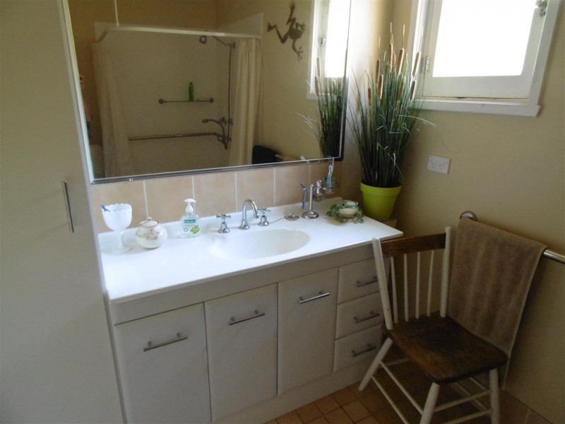 43 Bushman Street, Parkes NSW 2870