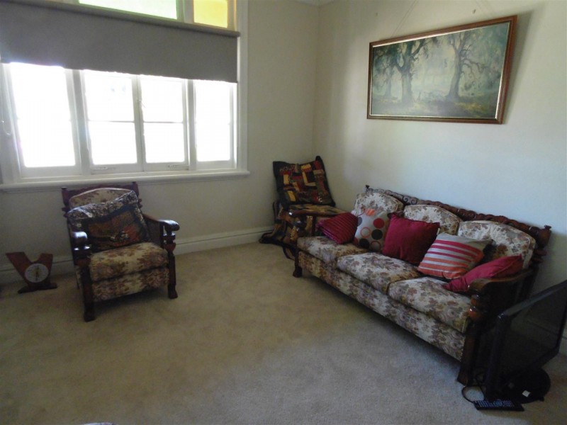 43 Bushman Street, Parkes NSW 2870