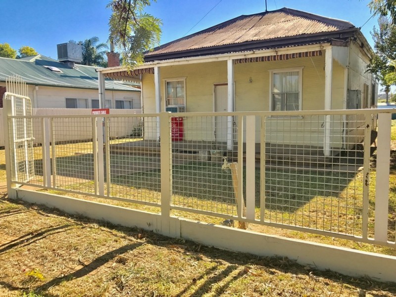 13 Talbot Street, Parkes NSW 2870