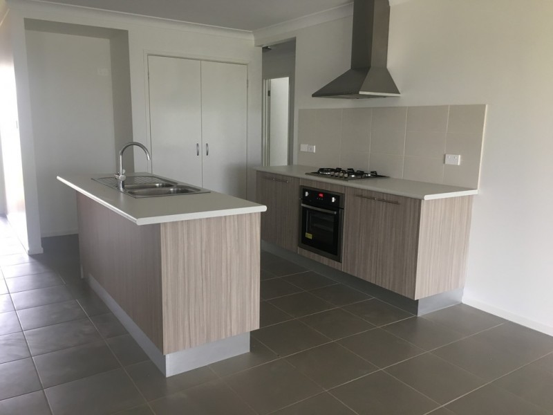 11 Warragrah Place, Parkes NSW 2870