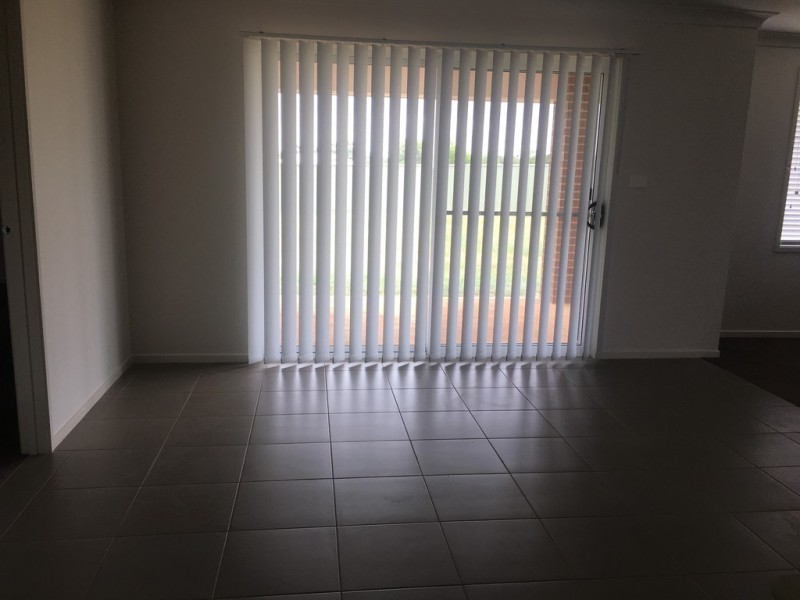 11 Warragrah Place, Parkes NSW 2870