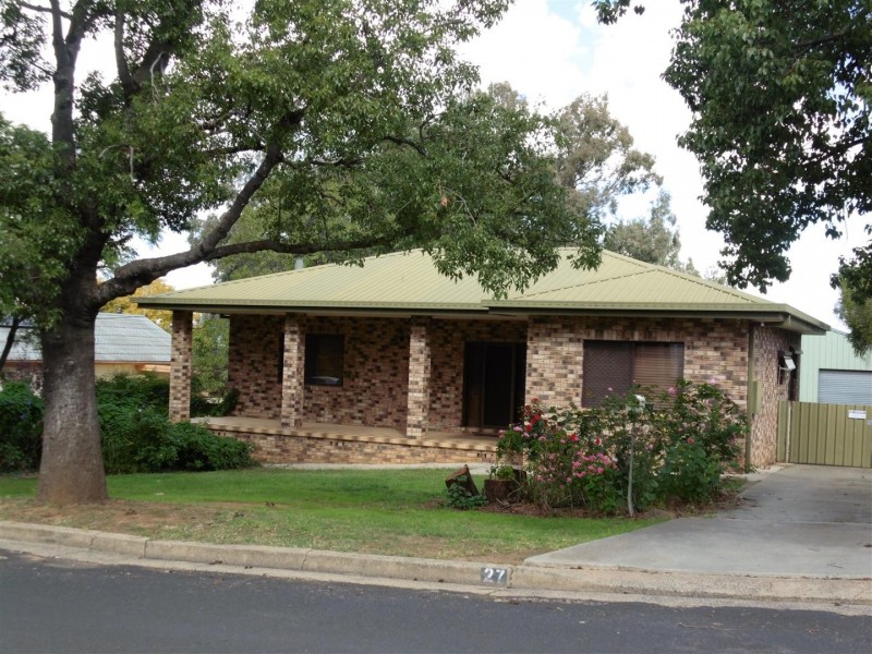27 Reid Street, Parkes NSW 2870