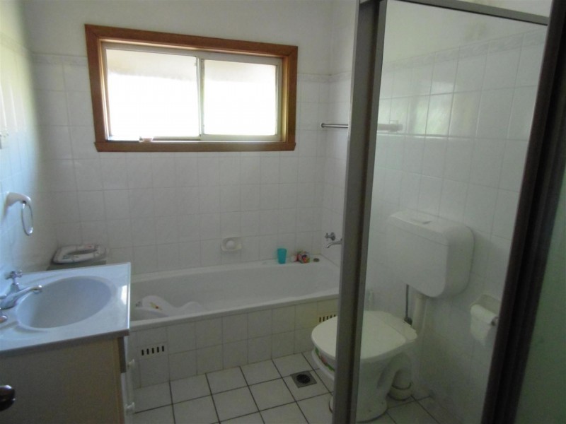 27 Reid Street, Parkes NSW 2870