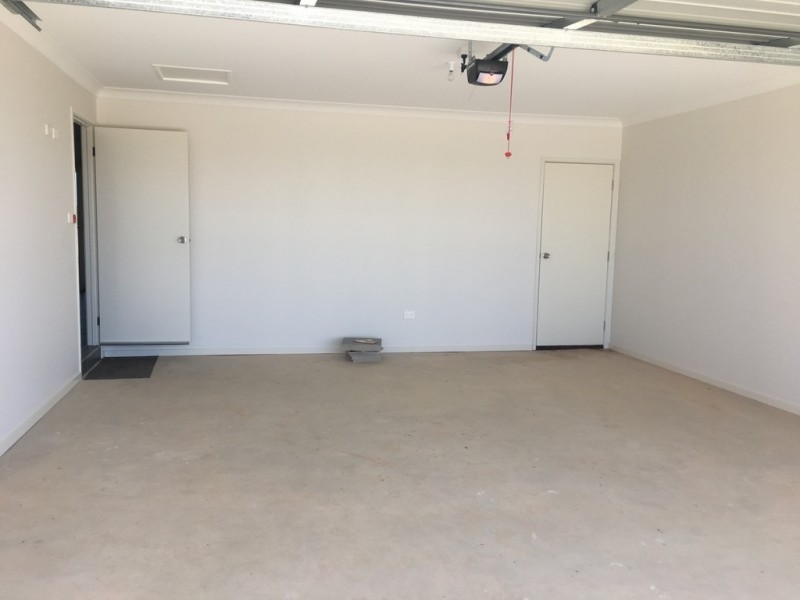 27 Rosewood Avenue, Parkes NSW 2870