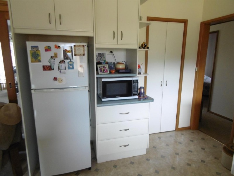10 Downes Crescent, Parkes NSW 2870