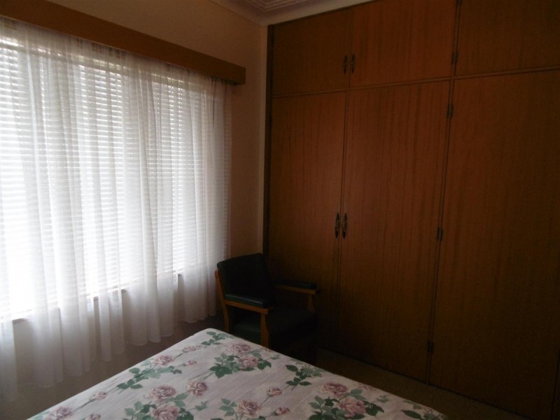 10 Downes Crescent, Parkes NSW 2870