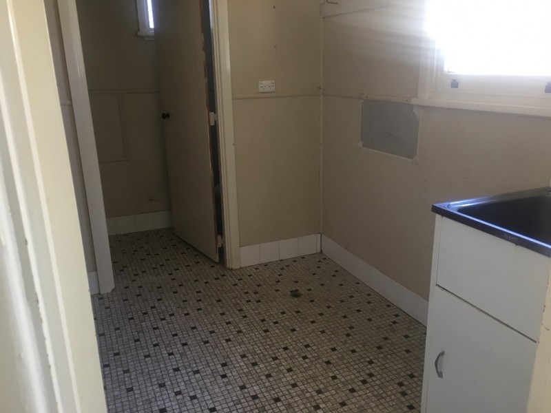 3 Captain Wilson Ave, Parkes NSW 2870