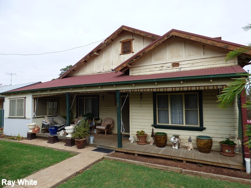 6 Little Queen St, Forbes NSW 2871