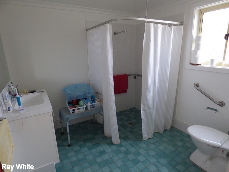 6 Little Queen St, Forbes NSW 2871