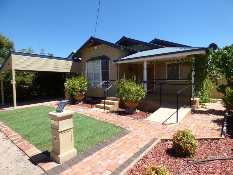 43 Farrand Street, Forbes NSW 2871