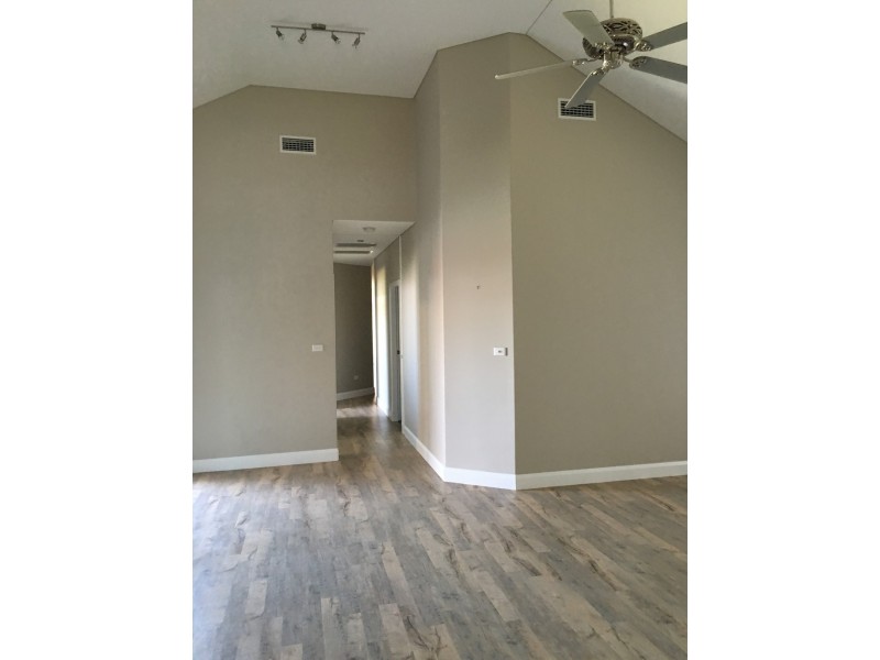 418 Clarinda Street, Parkes NSW 2870