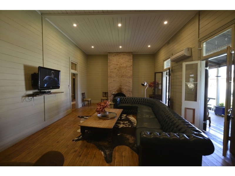 1 Mahonga Street, Condobolin NSW 2877