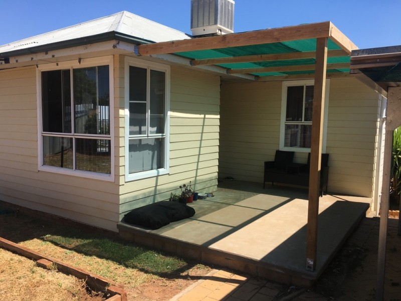 2 Charles Rigg Avenue, Parkes NSW 2870