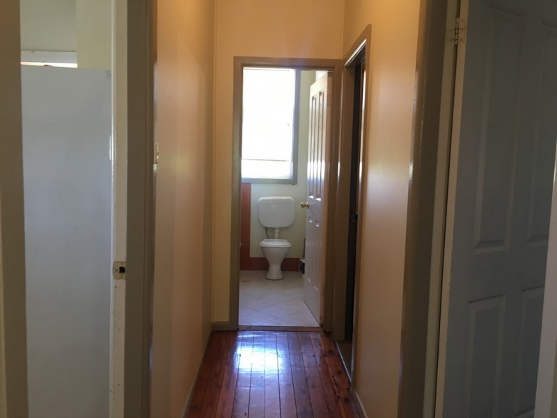 2 Charles Rigg Avenue, Parkes NSW 2870