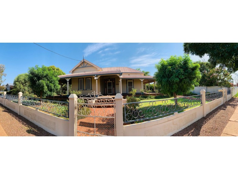 135 Bathurst Street, Condobolin NSW 2877