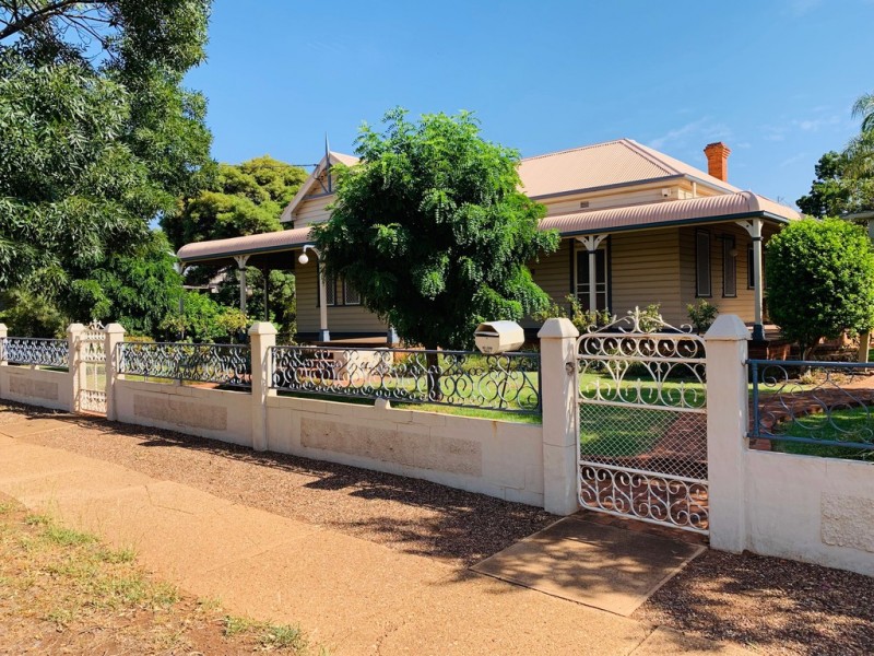 135 Bathurst Street, Condobolin NSW 2877
