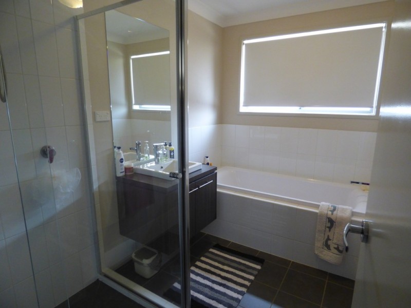 8 John Girdham Place, Forbes NSW 2871