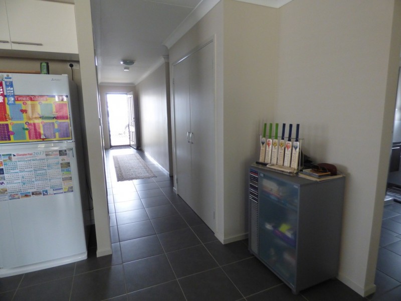 8 John Girdham Place, Forbes NSW 2871