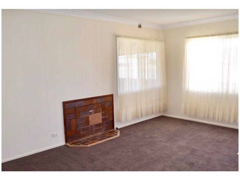 22 Captain Wilson Ave, Parkes NSW 2870