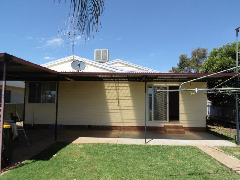 22 Captain Wilson Ave, Parkes NSW 2870