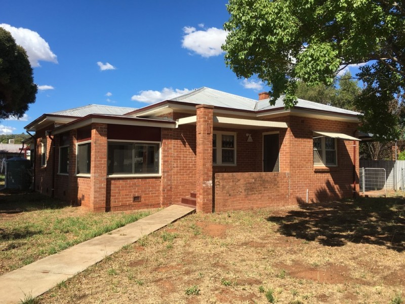 41 Boori Street, Peak Hill NSW 2869