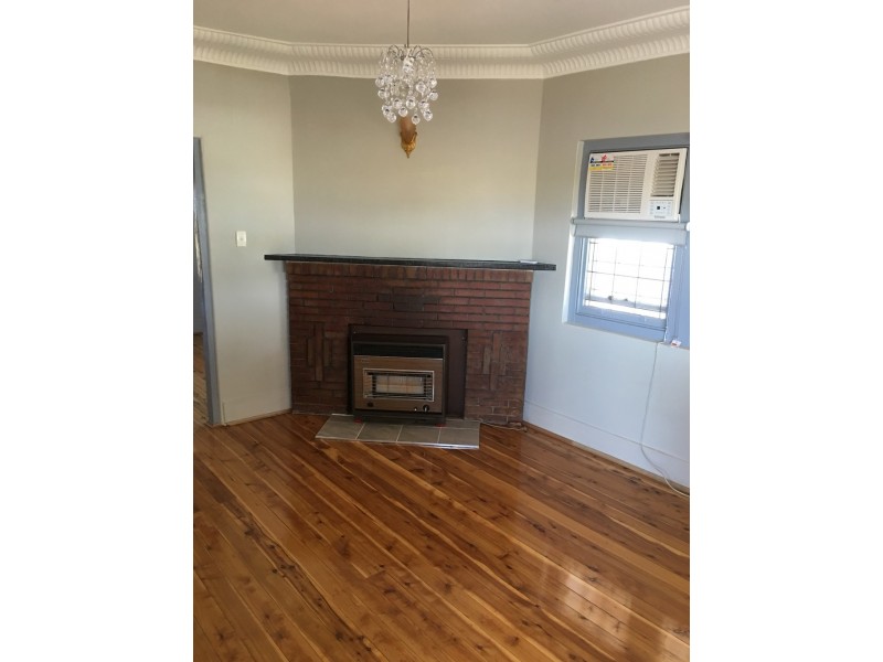 41 Boori Street, Peak Hill NSW 2869