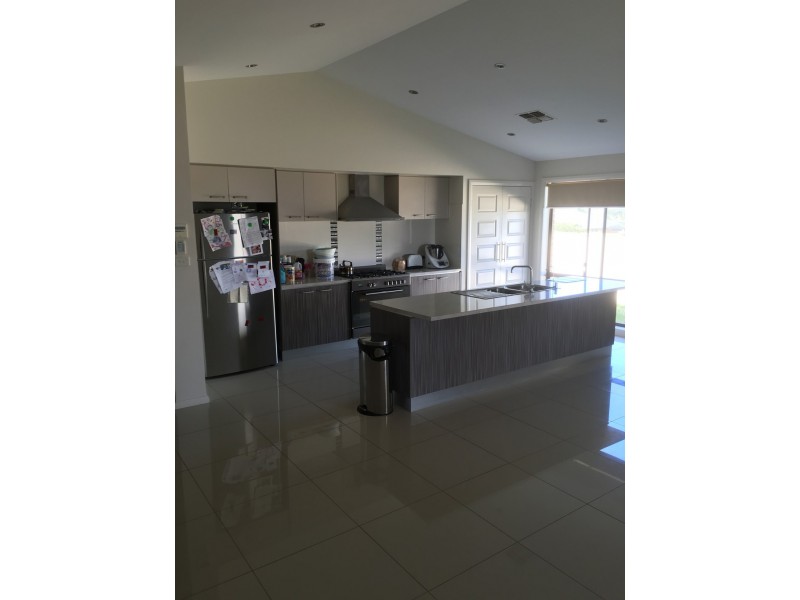 24 Rosewood Avenue, Parkes NSW 2870