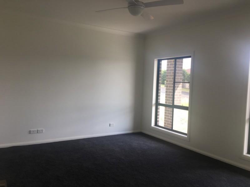 35 Medlyn Street, Parkes NSW 2870