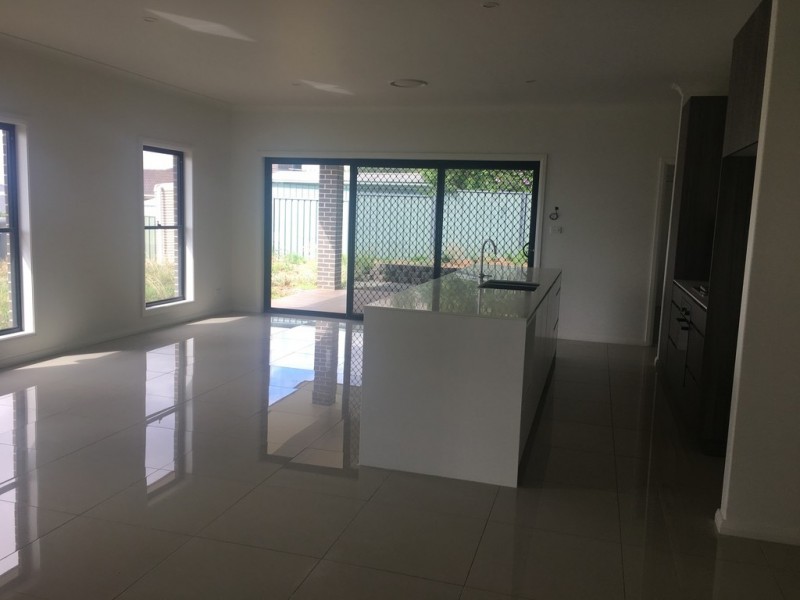 35 Medlyn Street, Parkes NSW 2870