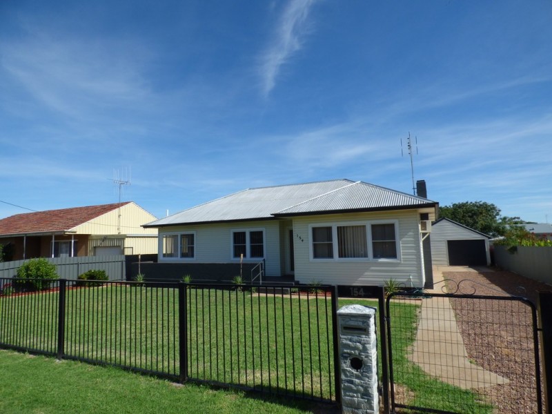 154 Farnell Street, Forbes NSW 2871