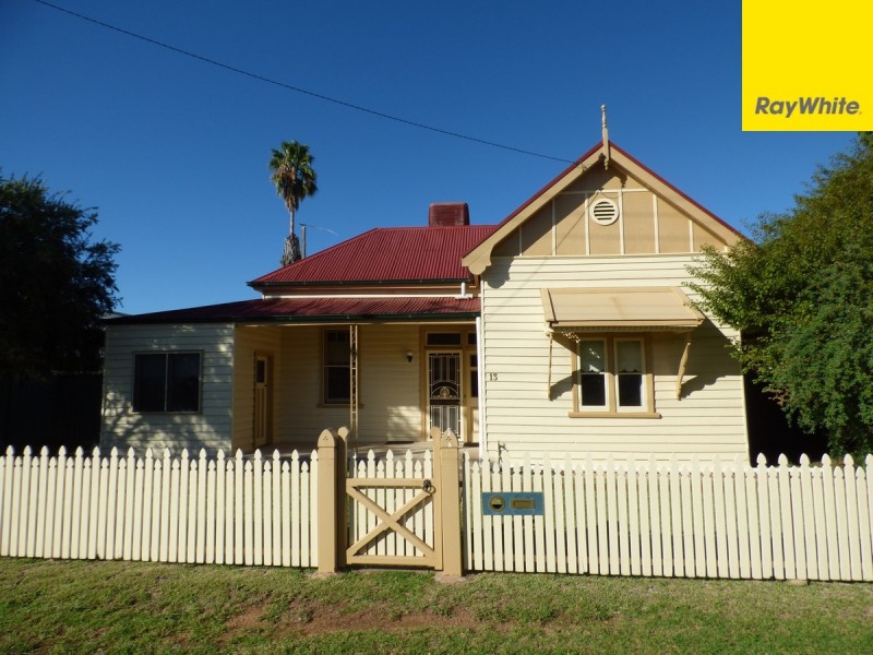 13 Battye Street, Forbes NSW 2871