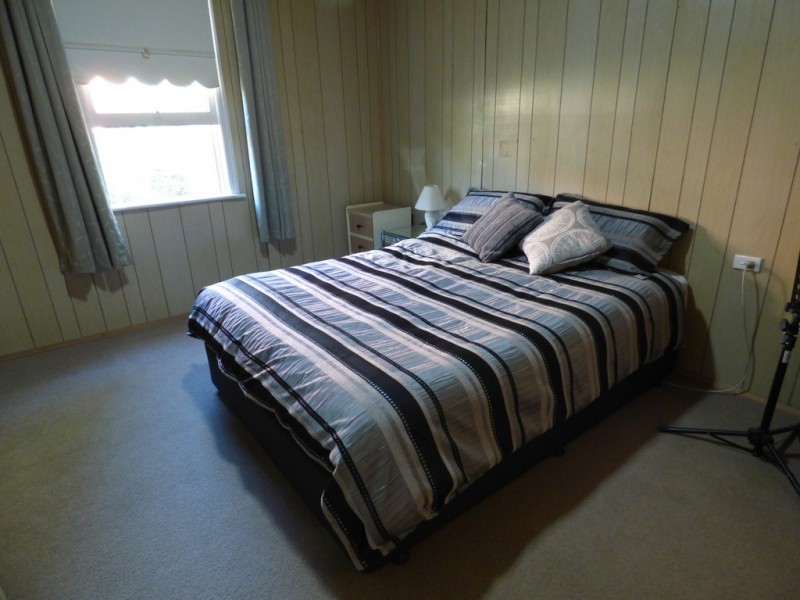 13 Battye Street, Forbes NSW 2871