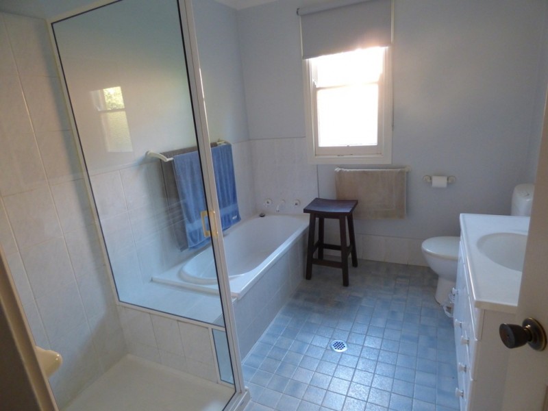 13 Battye Street, Forbes NSW 2871