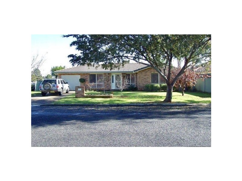 22 Flinders Street, Parkes NSW 2870